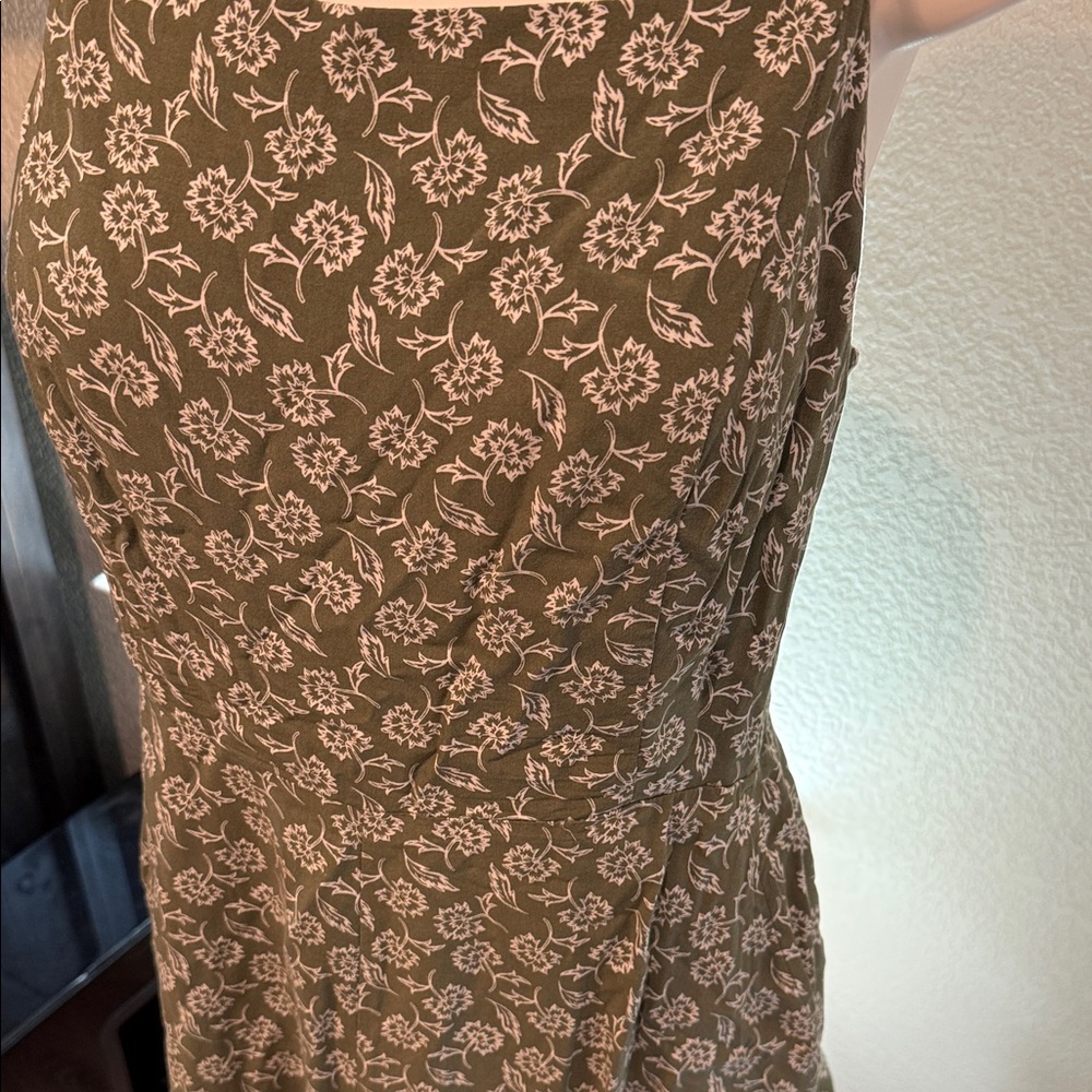 Old navy Green Floral Jumpsuit - L - Picture 2 of 8